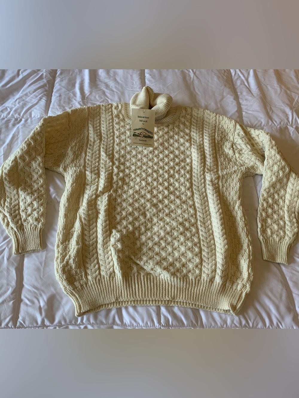 New with tags Aran Crafts 100% merino wool sweater womens size L